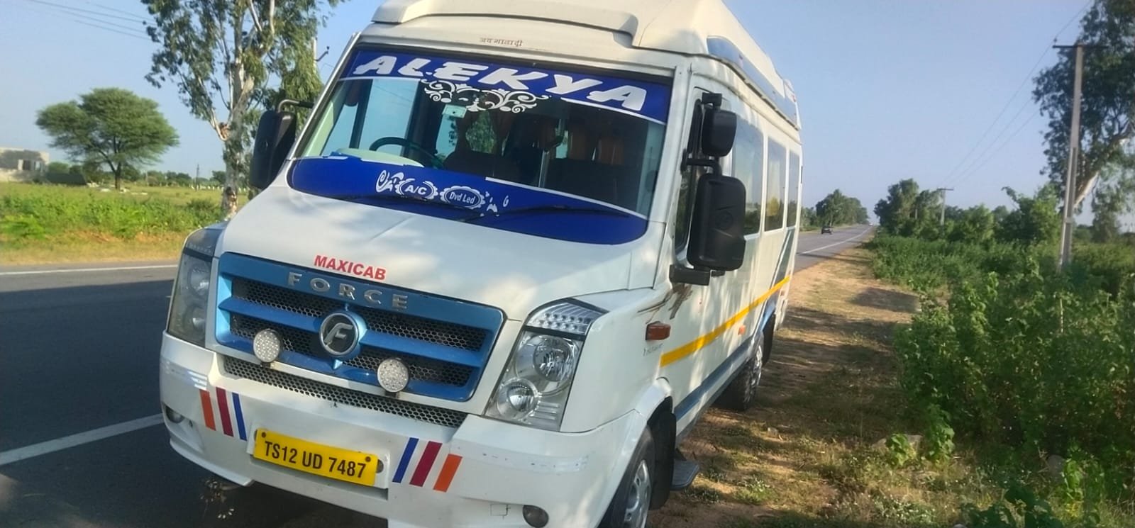 12 seater tempo traveller rent hyderabad